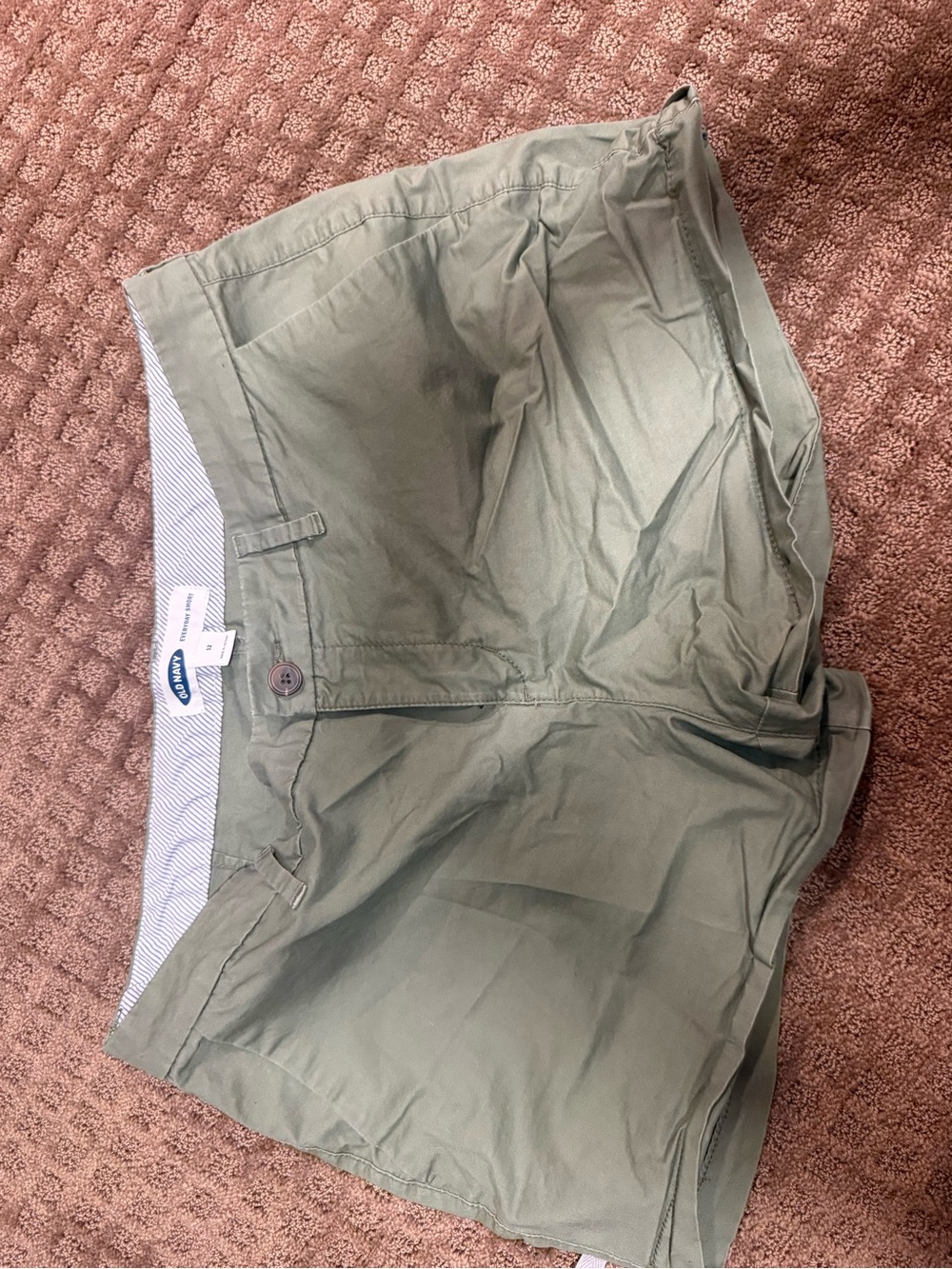 Old Navy Men's Olive Green Flat-Front Shorts